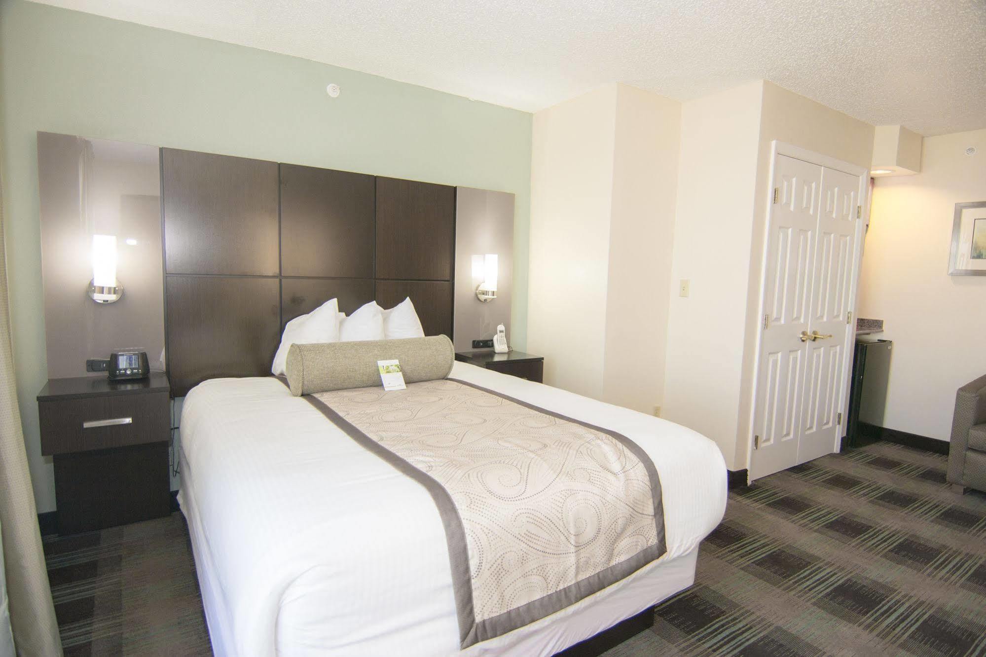 Wingate By Wyndham - Orlando International Airport- Free Hot Breakfast Hotel Exterior foto